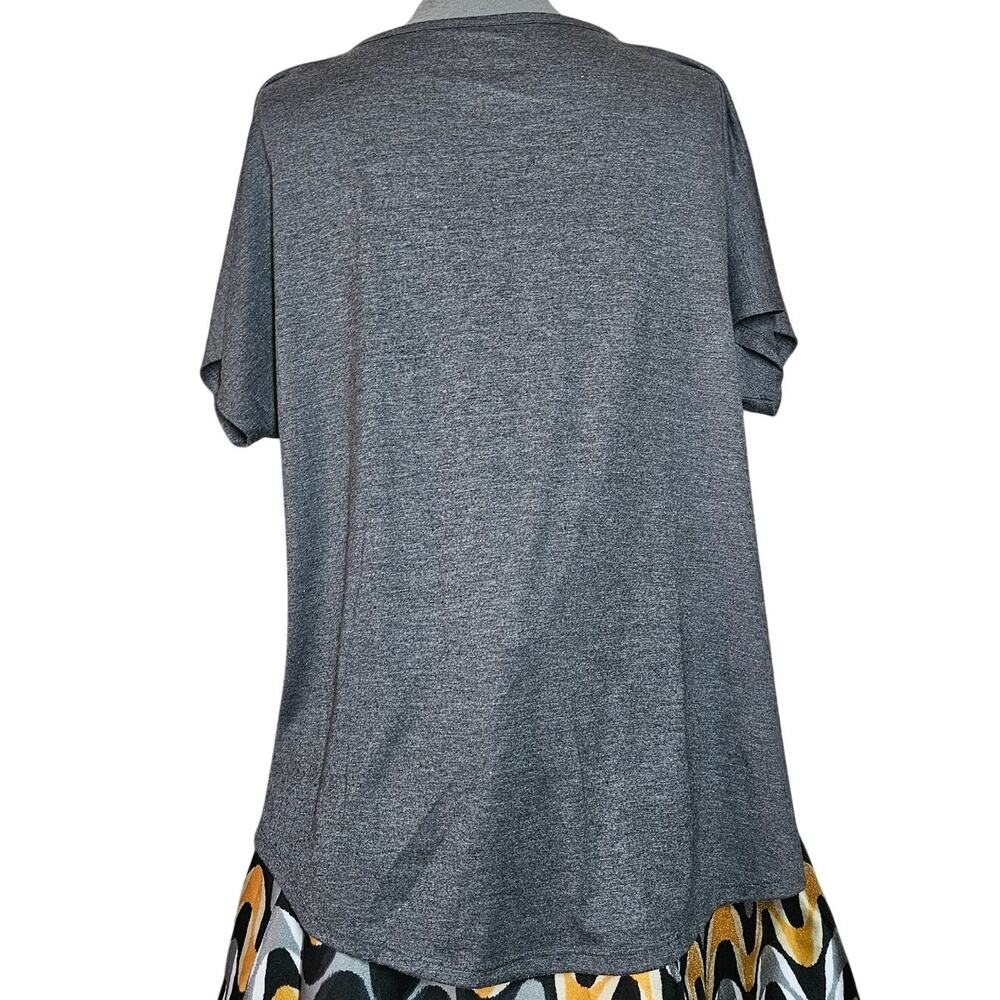Gray Rhinestone Embellished Tee Size XL - Picture 2 of 4